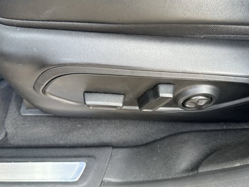 Used 2022 Jeep Grand Cherokee Overland image 12