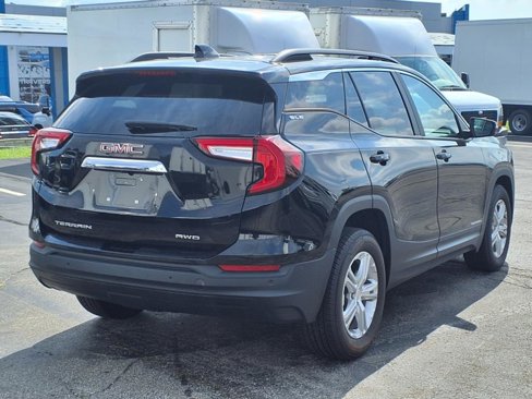 Used 2022 GMC Terrain SLE w/ Driver Convenience Package image 7