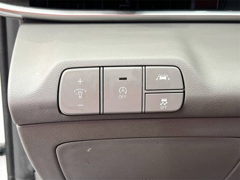Used 2022 Hyundai Elantra SE image 10
