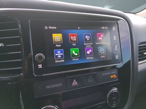Used 2018 Mitsubishi Outlander SE image 23