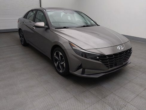 Used 2023 Hyundai Elantra Limited image 13