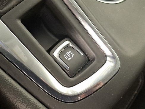 Used 2023 Chevrolet Equinox LT w/ Driver Convenience Package image 26