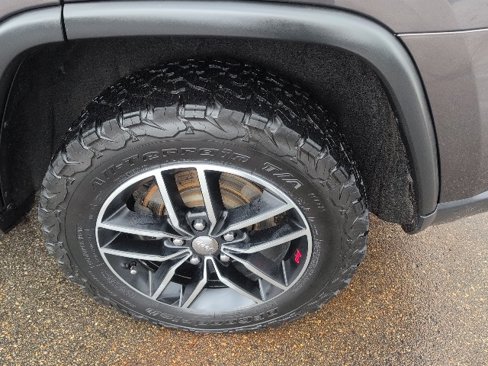 Used 2018 Jeep Grand Cherokee Trailhawk w/ Trailhawk Luxury Group image 13
