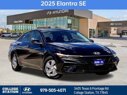 New 2025 Hyundai Elantra SE image 1