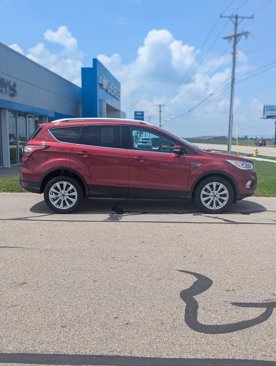 Used 2017 Ford Escape Titanium image 3