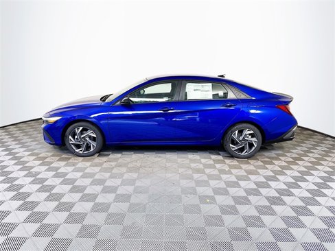 New 2025 Hyundai Elantra Sport image 5