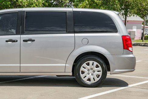 Used 2019 Dodge Grand Caravan SE image 15