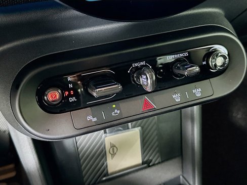 New 2025 MINI Cooper 2-Door Hardtop image 15