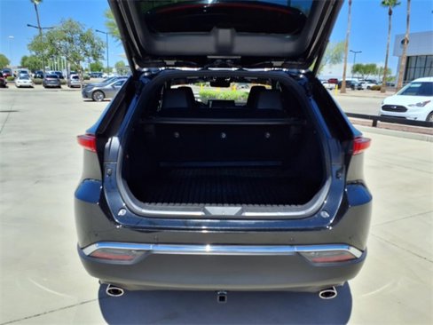 Used 2023 Toyota Venza Limited image 23