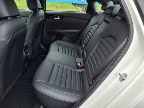 Used 2023 Kia Forte GT-Line w/ GT-Line Premium Package image 11