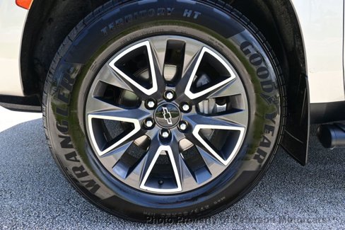 Used 2022 Chevrolet Tahoe Z71 w/ Luxury Package image 6