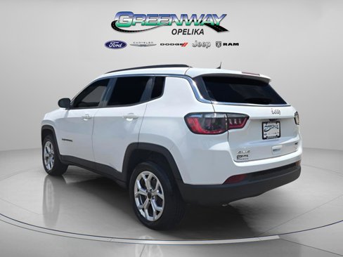 New 2025 Jeep Compass Latitude image 5