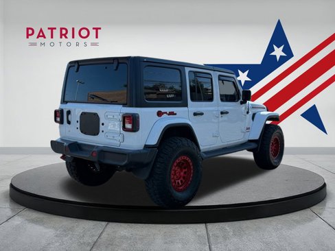 Used 2019 Jeep Wrangler Unlimited Sahara image 5