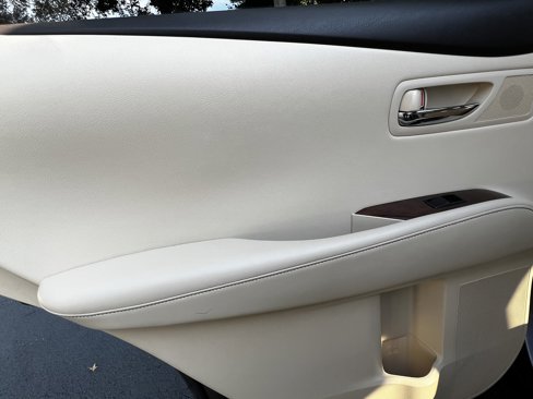 Used 2013 Lexus RX 450h FWD image 30