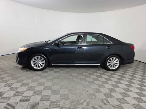 Used 2014 Toyota Camry XLE image 5