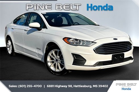 Used 2019 Ford Fusion SE image 1