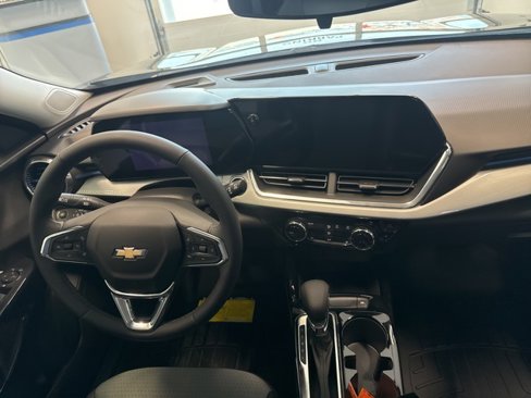 New 2025 Chevrolet Trax LT w/ Driver Confidence Package image 30