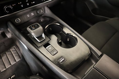 Used 2023 Nissan Rogue S image 7