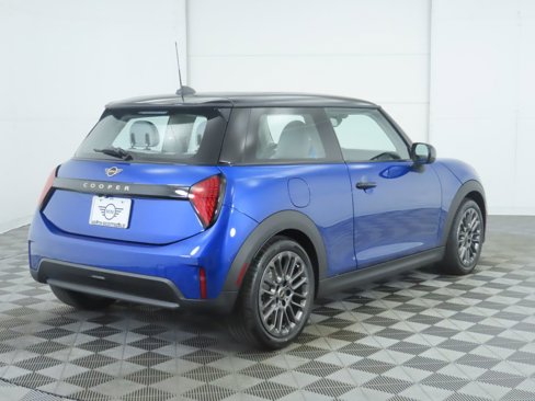 Certified 2025 MINI Cooper 2-Door Hardtop image 5