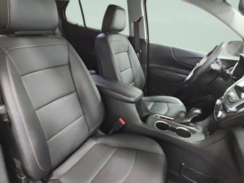 Used 2018 Chevrolet Equinox Premier image 12