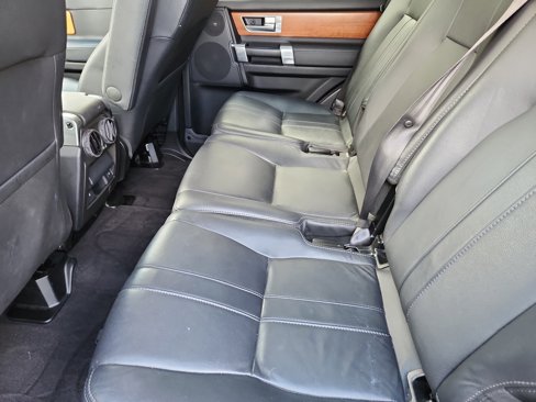 Used 2015 Land Rover LR4 HSE image 5