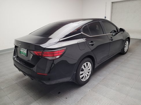 Used 2024 Nissan Sentra S image 9