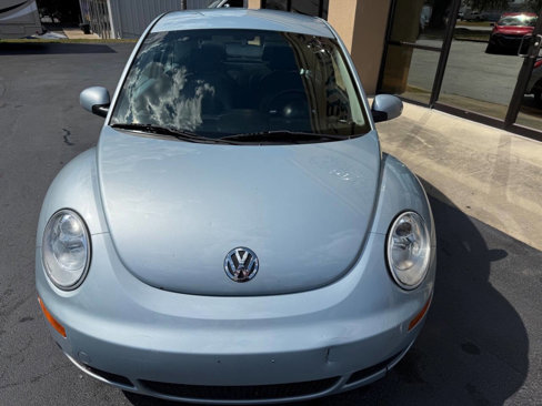 Used 2010 Volkswagen Beetle Coupe image 3