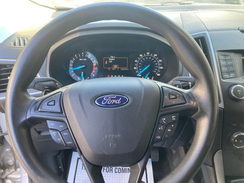 Used 2016 Ford Edge SE image 18