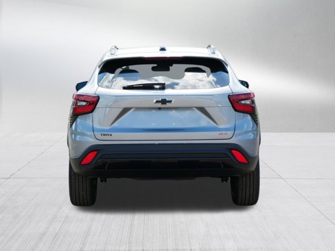 New 2025 Chevrolet Trax RS w/ Sunroof Package image 4