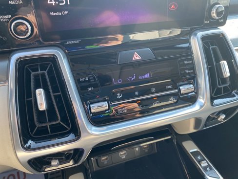 Used 2023 Kia Sorento SX Prestige w/ Panoramic Sunroof Package image 33