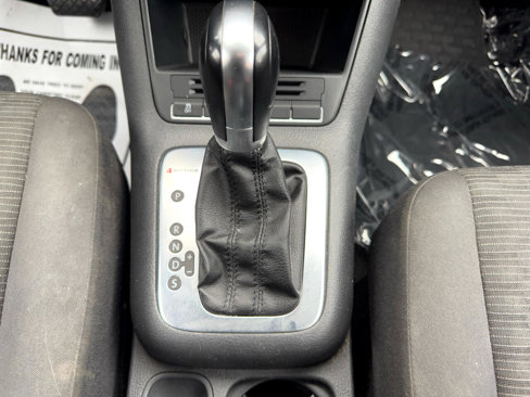 Used 2012 Volkswagen Tiguan S image 40