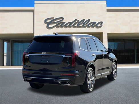 Used 2020 Cadillac XT6 Premium Luxury image 3
