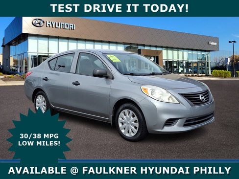 Used 2012 Nissan Versa S image 1