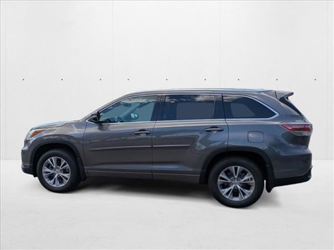 Used 2015 Toyota Highlander XLE image 8