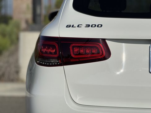 Used 2020 Mercedes-Benz GLC 300 image 11
