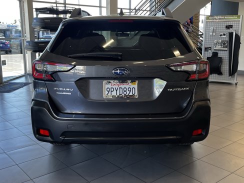 Certified 2025 Subaru Outback Premium image 3