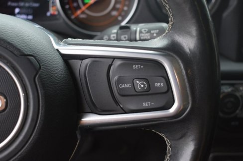 Used 2019 Jeep Wrangler Unlimited Sahara image 17