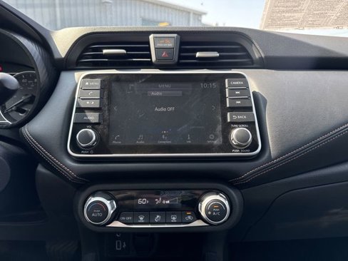 Used 2020 Nissan Versa SR image 7