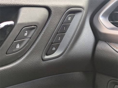 Used 2022 GMC Acadia AT4 w/ Technology Package image 33