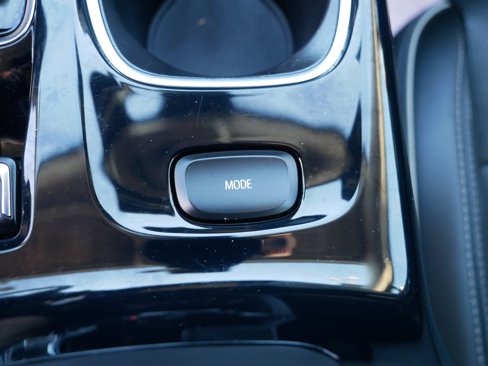 Used 2021 Buick Envision Essence w/ Technology Package I image 31