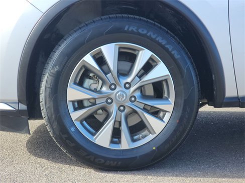 Used 2018 Nissan Murano SV image 10