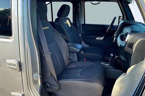 Used 2015 Jeep Wrangler Unlimited Sahara w/ Max Tow Package image 7