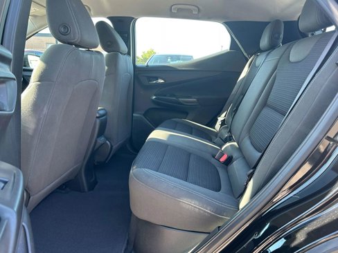 Used 2023 Chevrolet Bolt EUV LT image 17