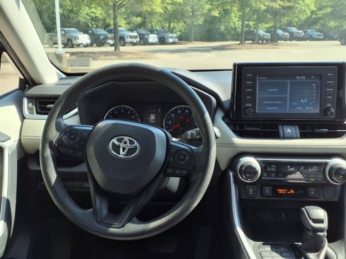 Used 2019 Toyota RAV4 XLE image 11
