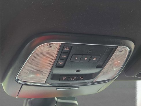 Used 2020 Jeep Grand Cherokee Altitude image 31