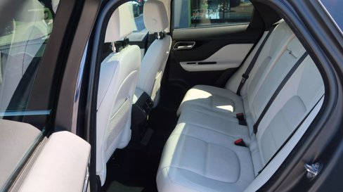 Used 2019 Jaguar F-PACE Prestige image 6