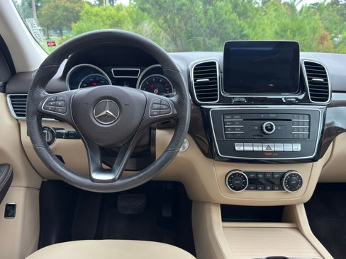 Used 2018 Mercedes-Benz GLE 350 image 3
