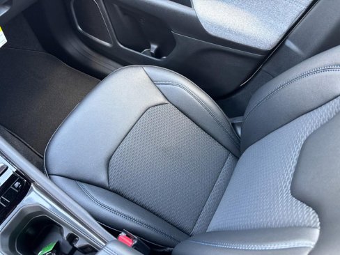 New 2025 Jeep Compass Latitude image 13