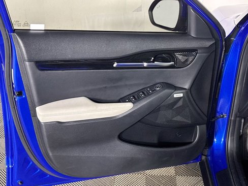 Used 2023 Kia Seltos SX w/ SX Sunroof Package image 10