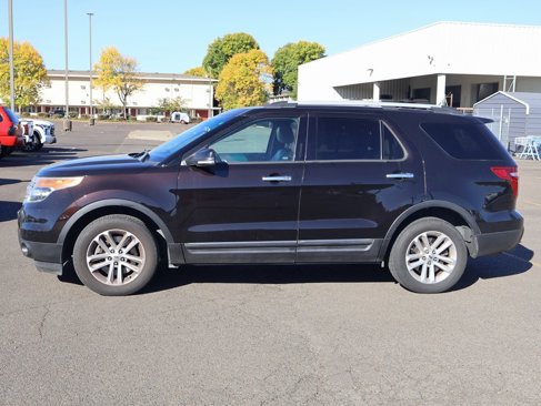 Used 2014 Ford Explorer XLT w/ Equipment Group 202A image 3